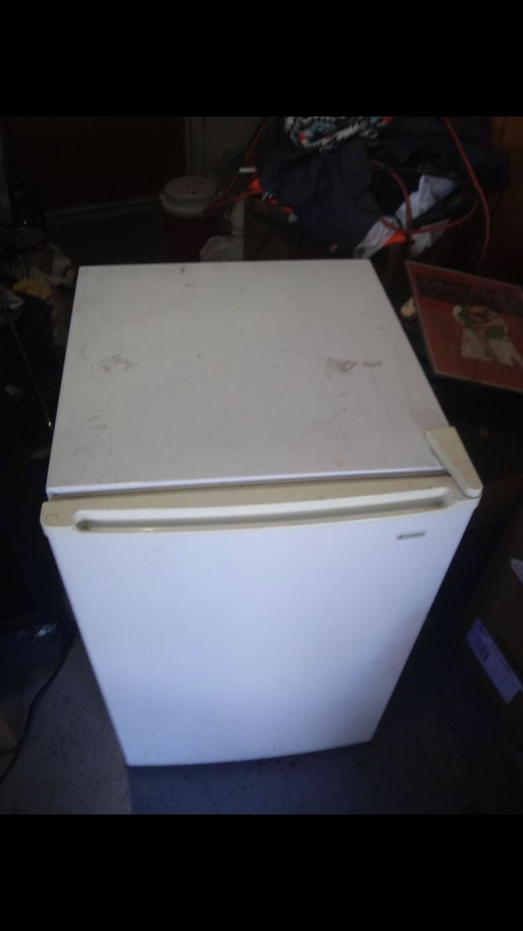 Kennore Stand Up Freezer