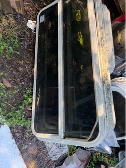 Different size RV windows