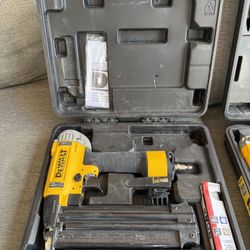 DEWALT 18 GAUGE BRAD NAILER
