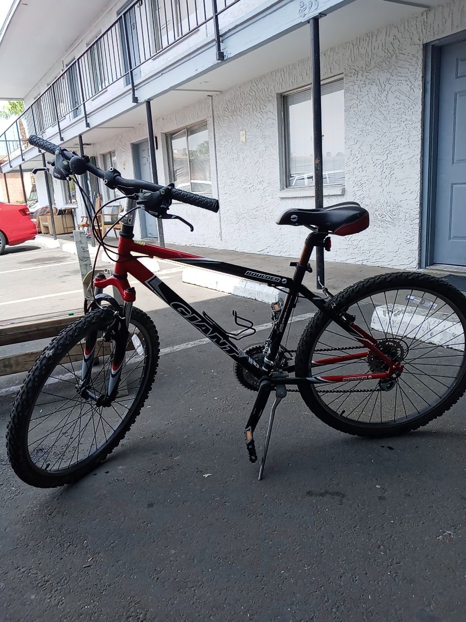 Giant Boulder mountain bike