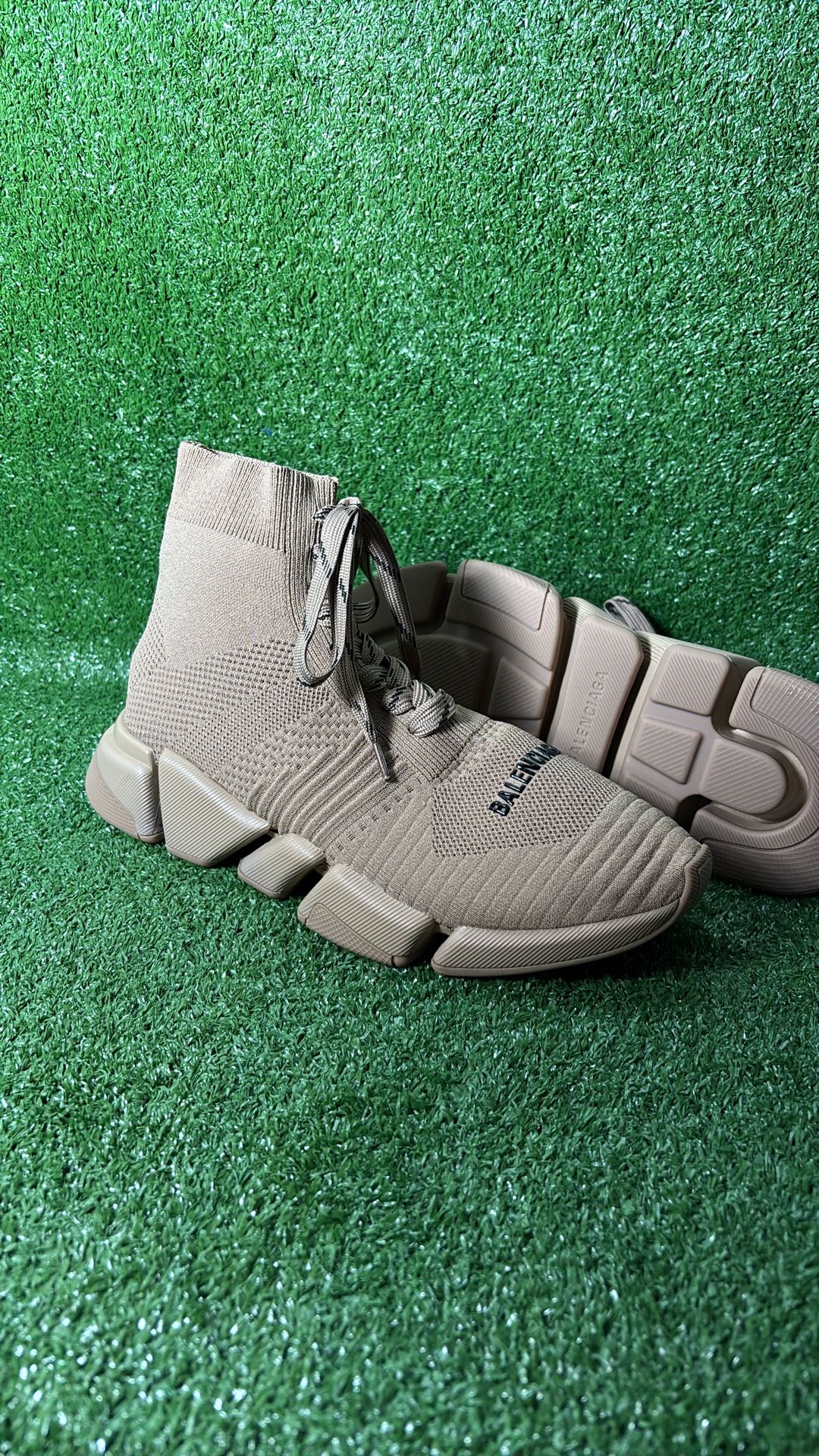 Balenci Mens Shoes Size 8 & 8.5 Men’s Shoes