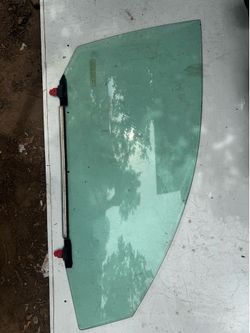 2005-2012 Toyota Avalon door glass