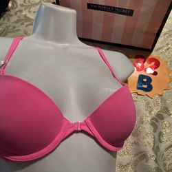 Victoria’s Secret PINK push-up bra in 32B🌸