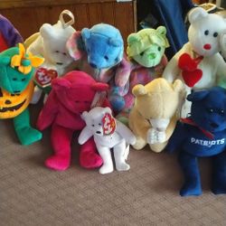 90's Authentic Beanie Babies,Giganto The Mammoth,Teddy The Bear,Iggie The Iguana,And More... 