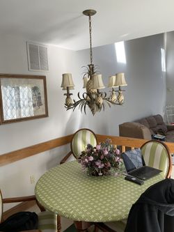 Beautiful Quoizel Chandelier