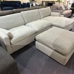 Sophie 3 PC Sectional 