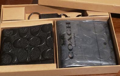 Brand New ● Original COACH Men's 3-in-1 Embossed Signature Canvas, in Black.