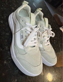 Women’s Mint green vans