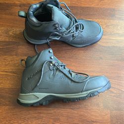 New Columbia Techlite Men’s Hiking Boots Size 10