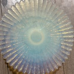 Yalos casa murano Opalescent 8.5 inch cake plate