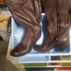 Brown Boots Size 8