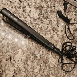 Sam Villa Texture iron