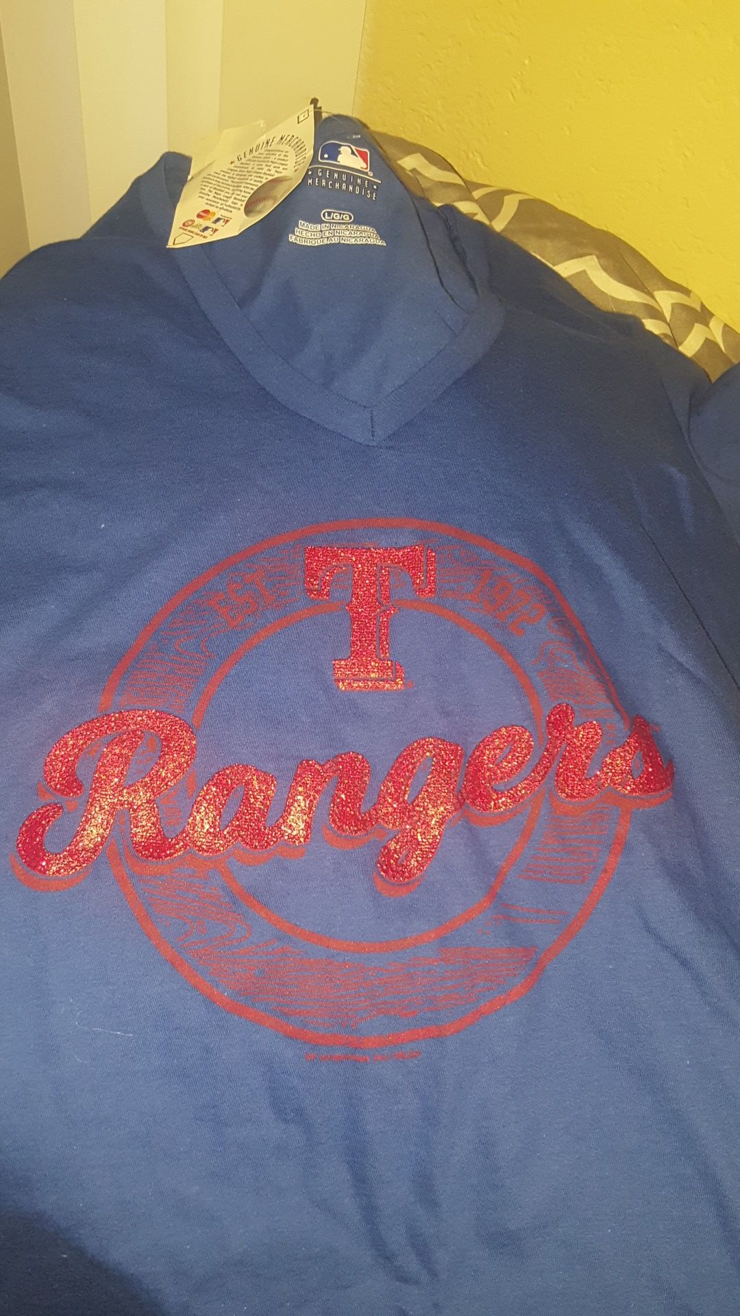 Texas Rangers Long Sleeve Shirt M for Sale in Mesquite, TX - OfferUp