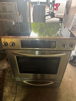 KITCHEN AID RANGE STOVE SUPER GOOD