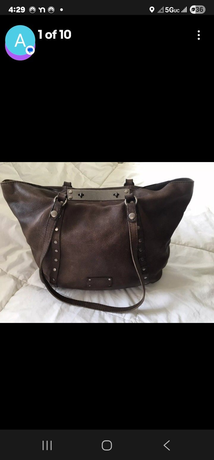 Patricia Nash Benvenuto Leather Tote Bag Purse
Pre-Owned NICE
Comes with dust bag