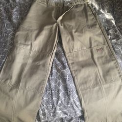 Loose Fit Dickes Both Size: 36/30 