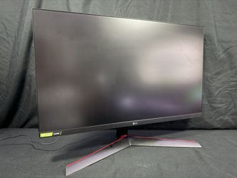 LG UltraGear 27GN800-B 27” QHD 144Hz IPS Gaming Monitor