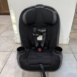 Safety 1st Ellaris 3-in-1 Convertible Car Seat, Slim Fit Design, Rear & Forward-Facing, 5-Position Headrest, 3-Across Fit, Travel-Friendly with Machin