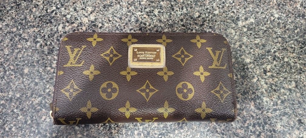 Louis Vuitton Wallet
