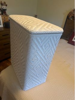 Wicker White Clothes Hamper