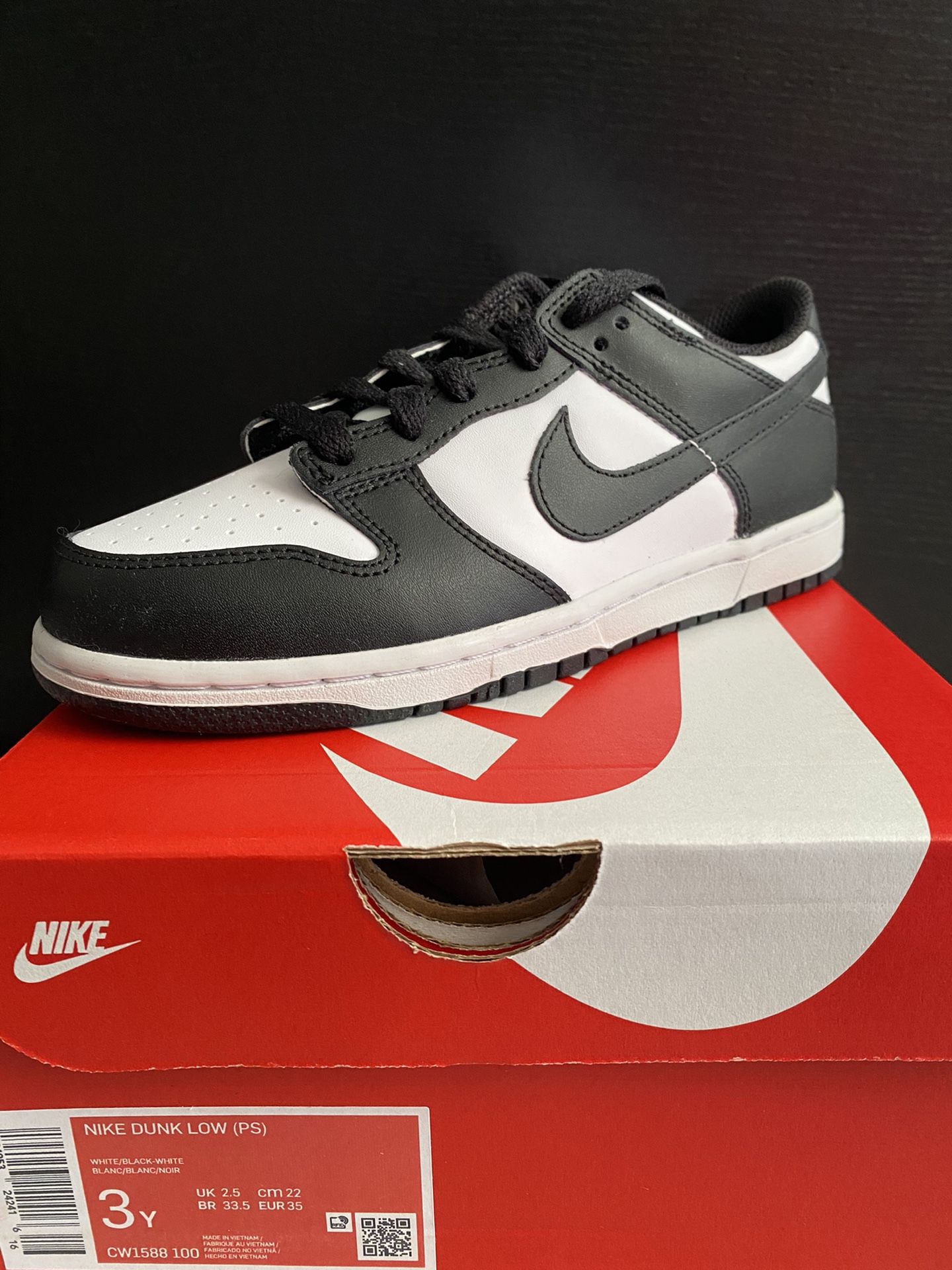 Nike Dunk Low Panda Size 3y