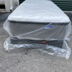 NEVER USED 14“PILLOW TOP  TWIN SIZE MATTRESS AND BOX SPRING  🚚FREE AND SAME DAY DELIVERY🚚 🚚