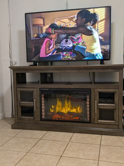 Fireplace/Entertainment Center