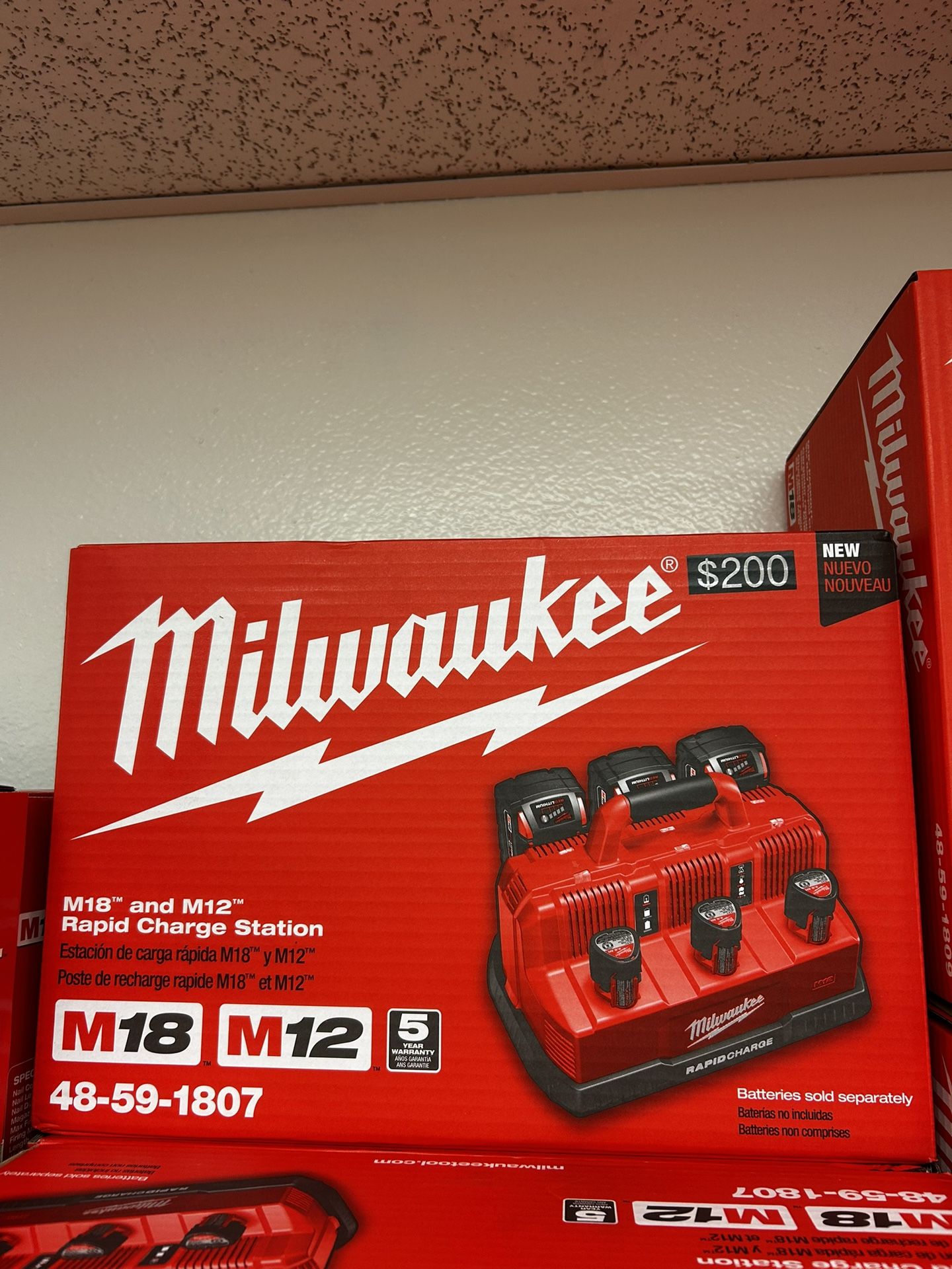 Milwaukee M18 M12 Rapid Charger Station