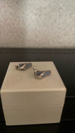 Flip Flop stud earrings