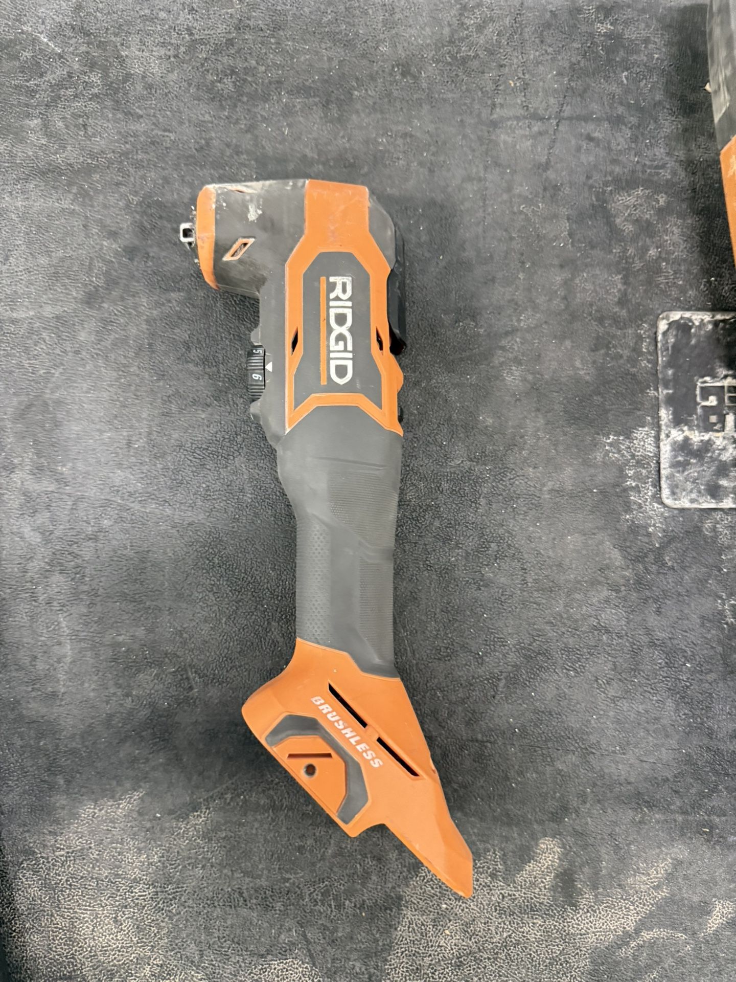 Ridgid Oscillator