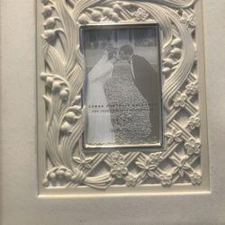 Lenox Wedding Album With Photo Frame