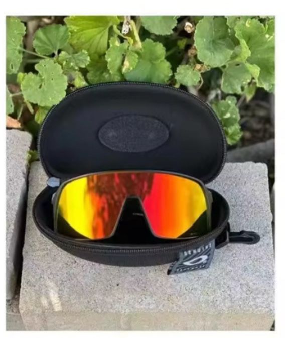 Oakley Sutro S