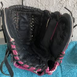 Wilson Flash Genuine Leather 11 Inch Softball 🥎 Glove Used 
