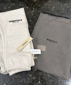 Fear of God Essentials Light Oatmeal Cuffed Sweatpants Size Small - New w/ Tags