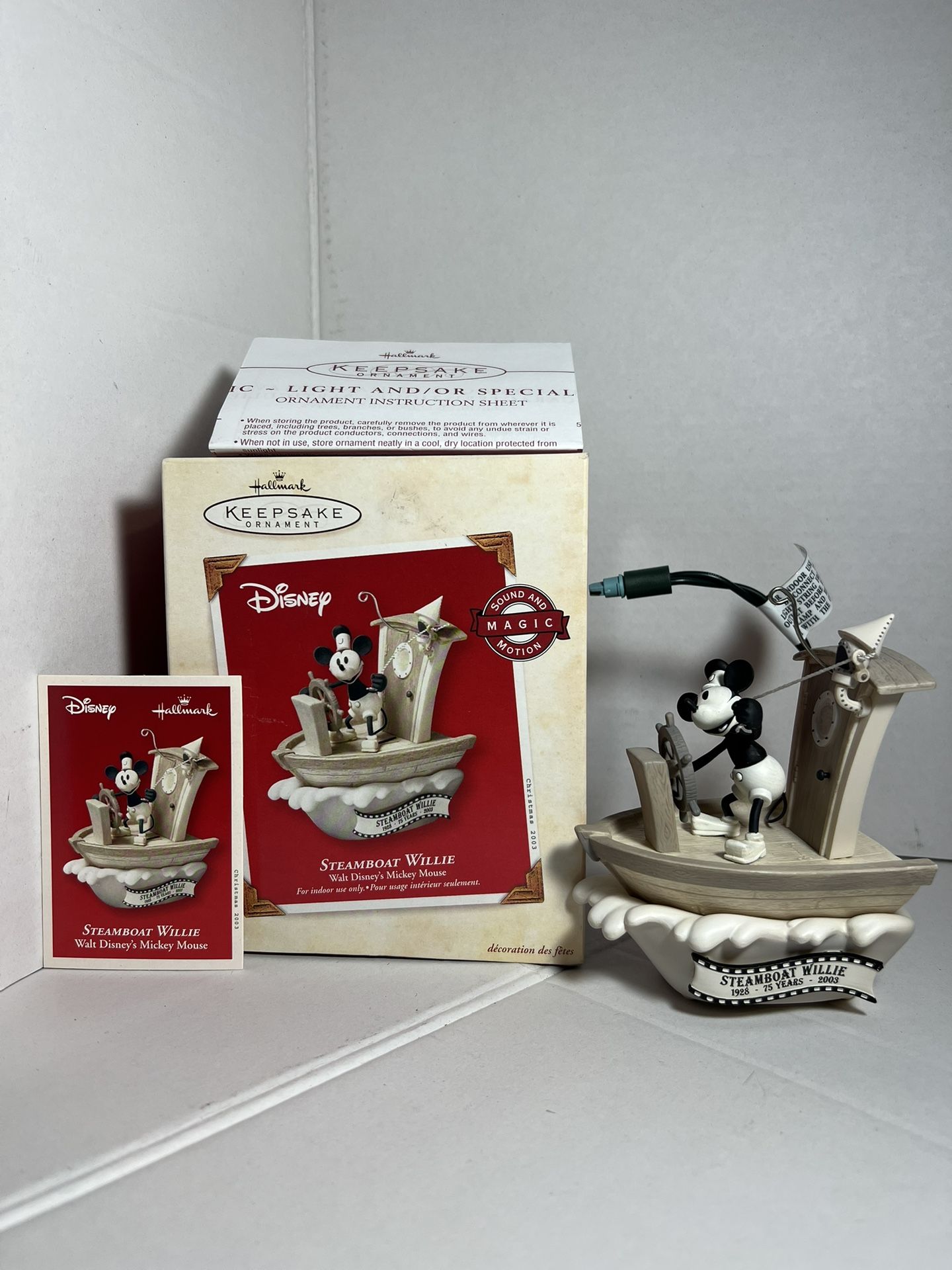 HALLMARK Keepsake Ornament 2003 Disney Mickey Mouse Steamboat WILLIE, Sound NEW