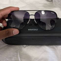 🔹 Quay Unisex Black Lens Sunglasses 