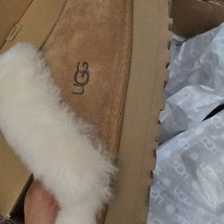 Ugg Slippers Authentic ✅️ Size 9 In Women Size 7 In men