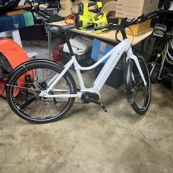 Priority E-bike 