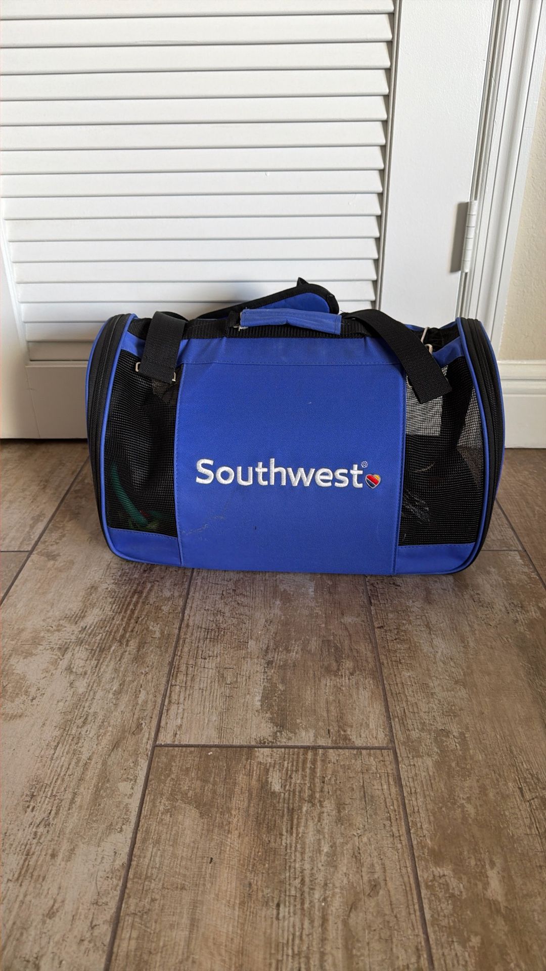 Southwest Pet Travel Carrier Bag (Small)