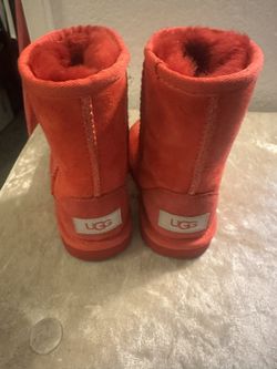 Girls Red Uggs