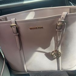Micheal Kors Purses & Wallet