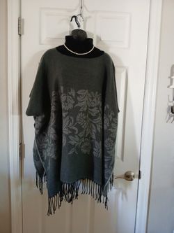 Brand New Beautiful Poncho One Size