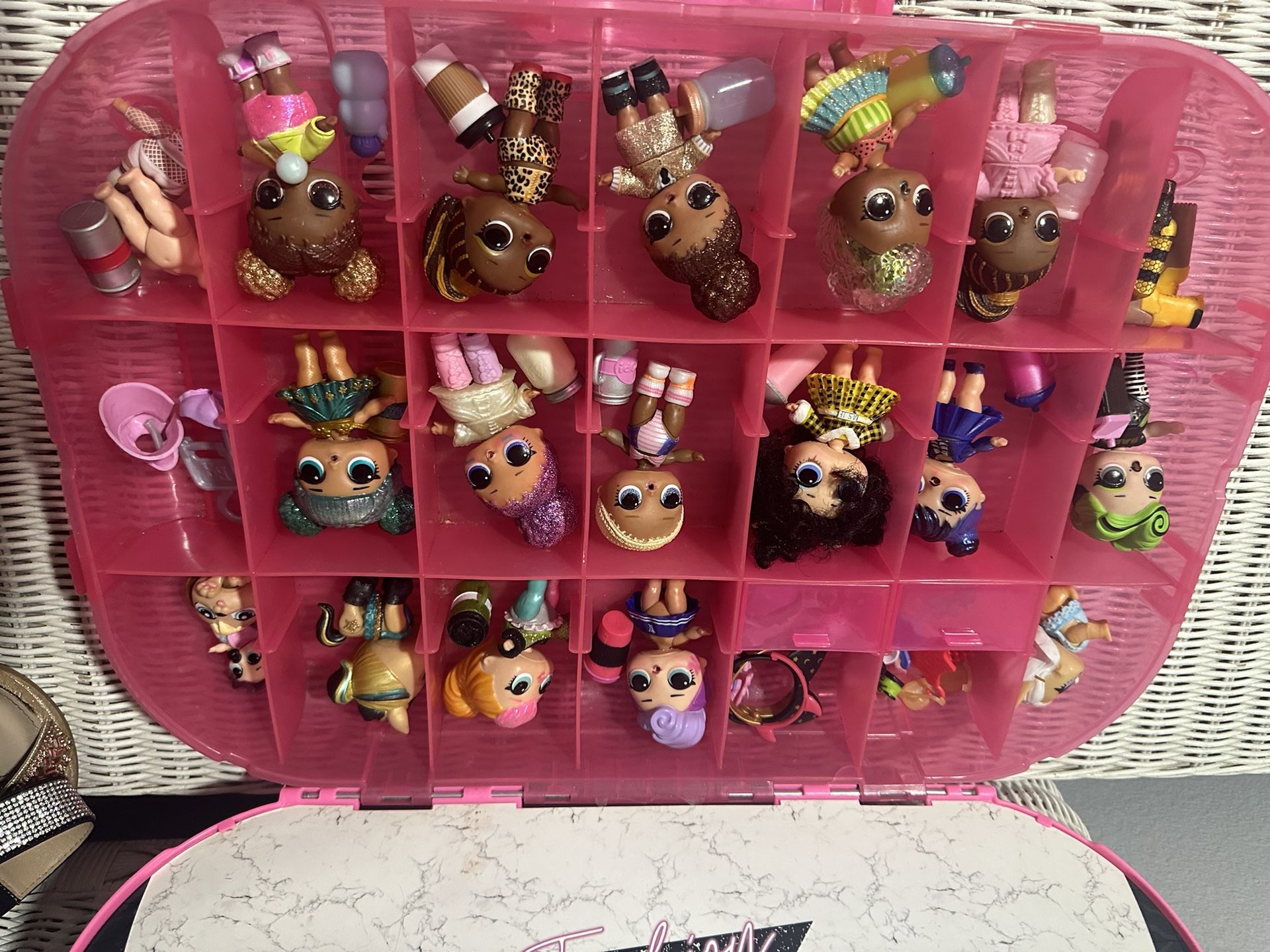 LOL DOLLS CASE