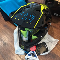 FLY Racing Formula Carbon Helmet Youth Large YL / “Medium YM”