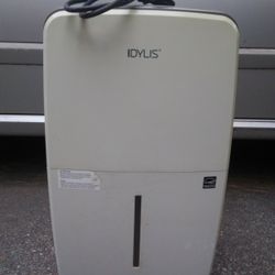 Idylis Dehumidifier