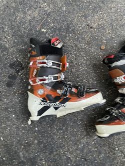 Salomon Quest Access 100 Men's Ski Boots (Mondo 27 / US 9) Ditch the rental lines with these high-performance Salomon ski boots. A perfect match for i