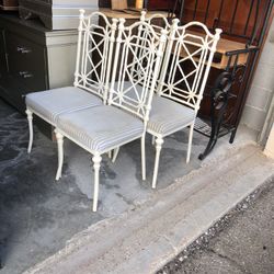 4 METAL CHAIRS/WHITE COLOR