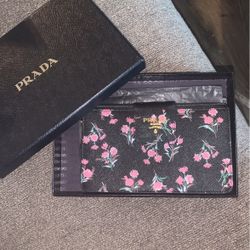 Prada Wallet Design