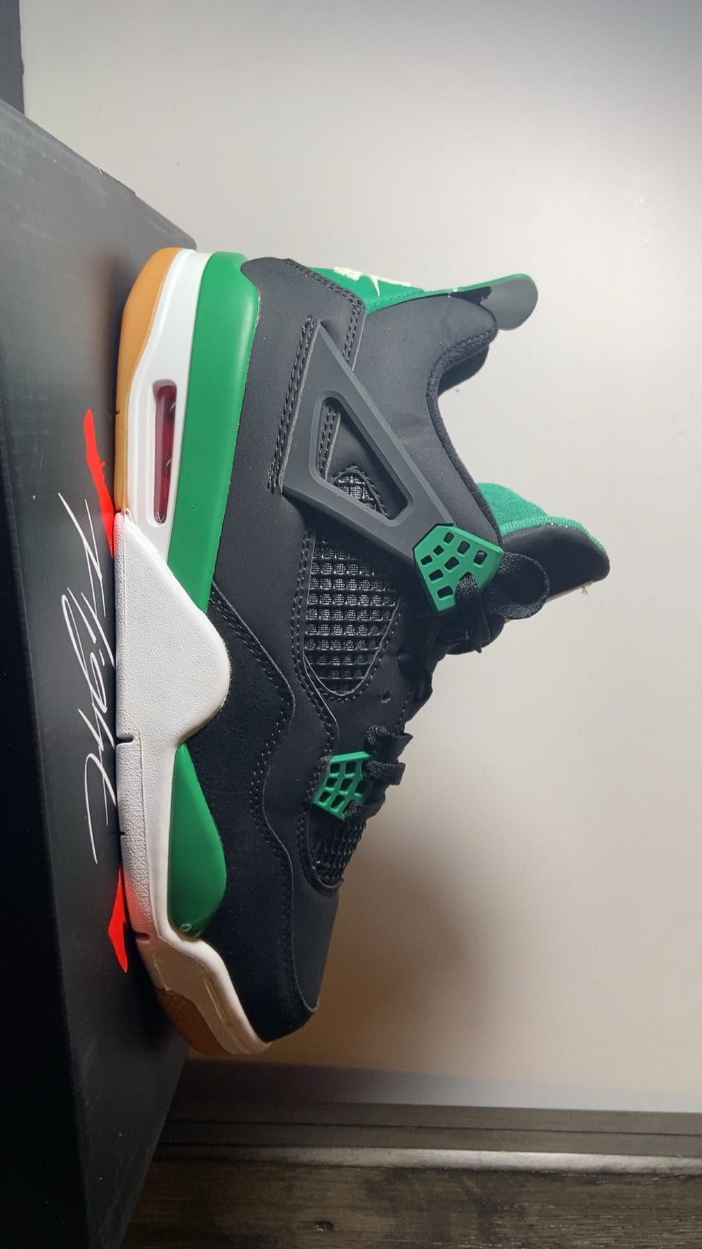 Sb X Jordan 4 Retro suede black green size 10