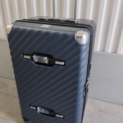 Luggage 28 Inches 